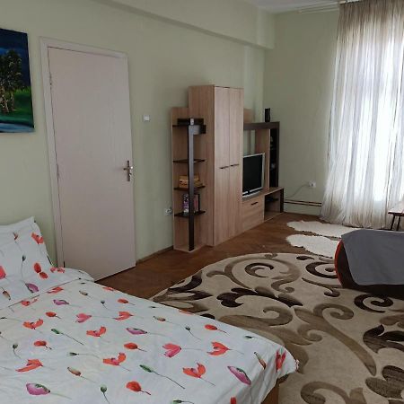 Lovely Apartament In Bucharest, Baba Novac Area Extérieur photo